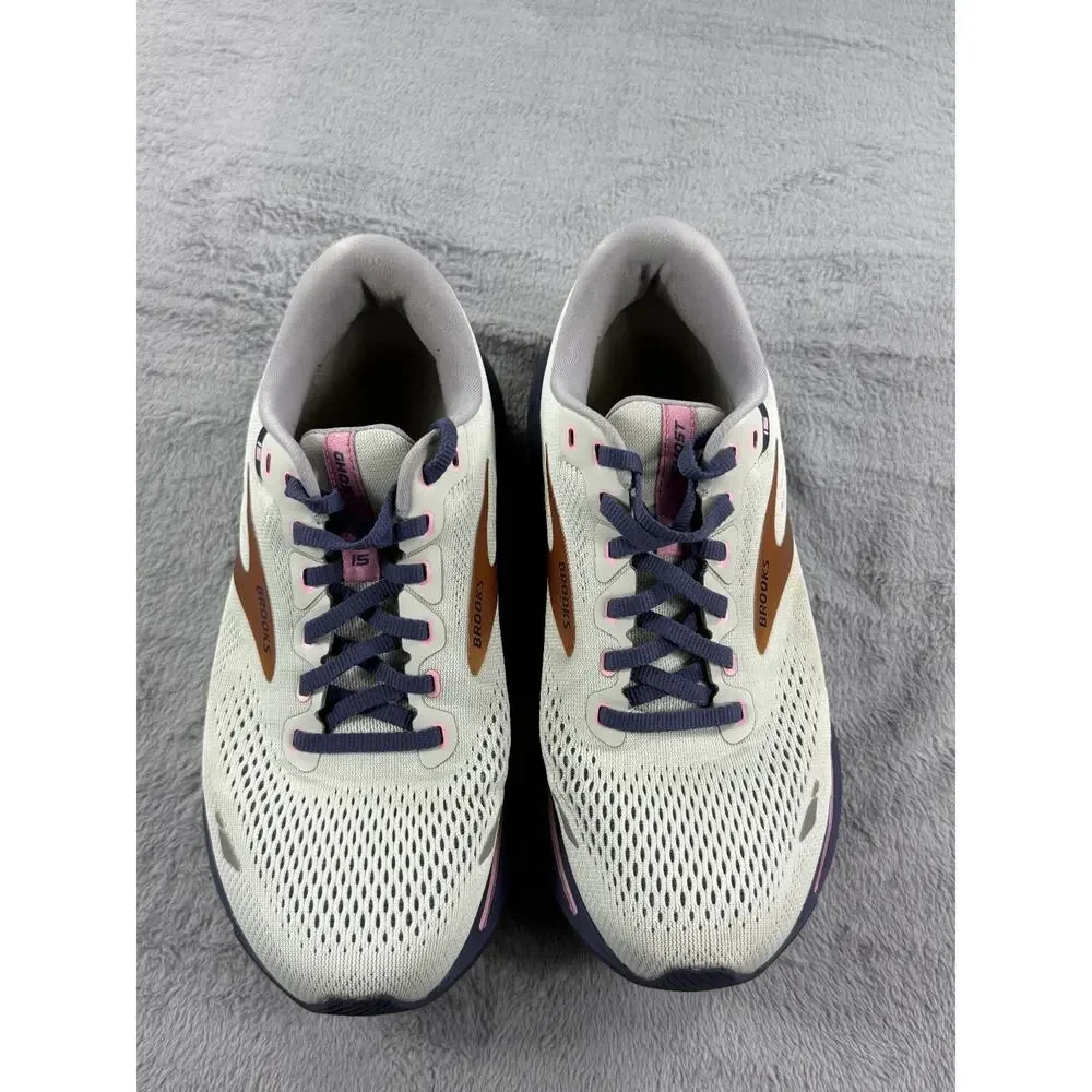 Brooks up sale